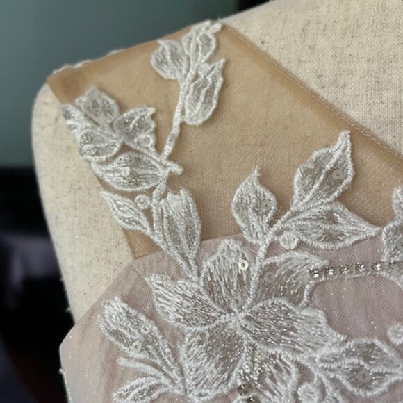 DB Studio David's Bridal Girl's Ivory Satin Tulle Flower Formal Dress Gown Sz 12 - Picture 5 of 16